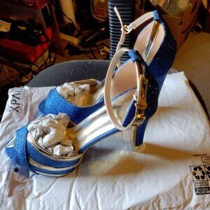 NWT Cute blue sparkly hooker heels size 41 (US size 10)